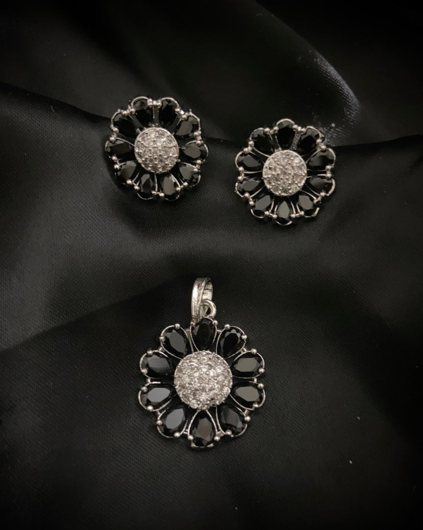 AD Pendant Set