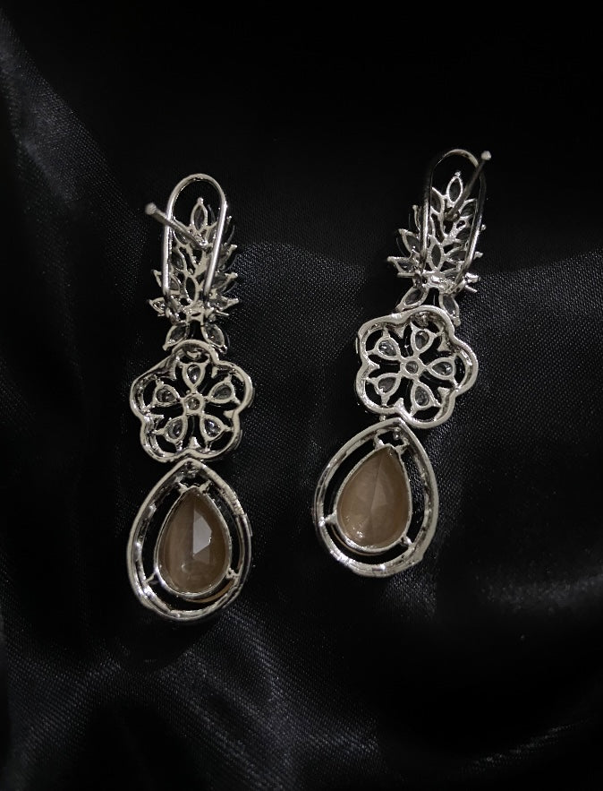 Ruhi AD Earrings