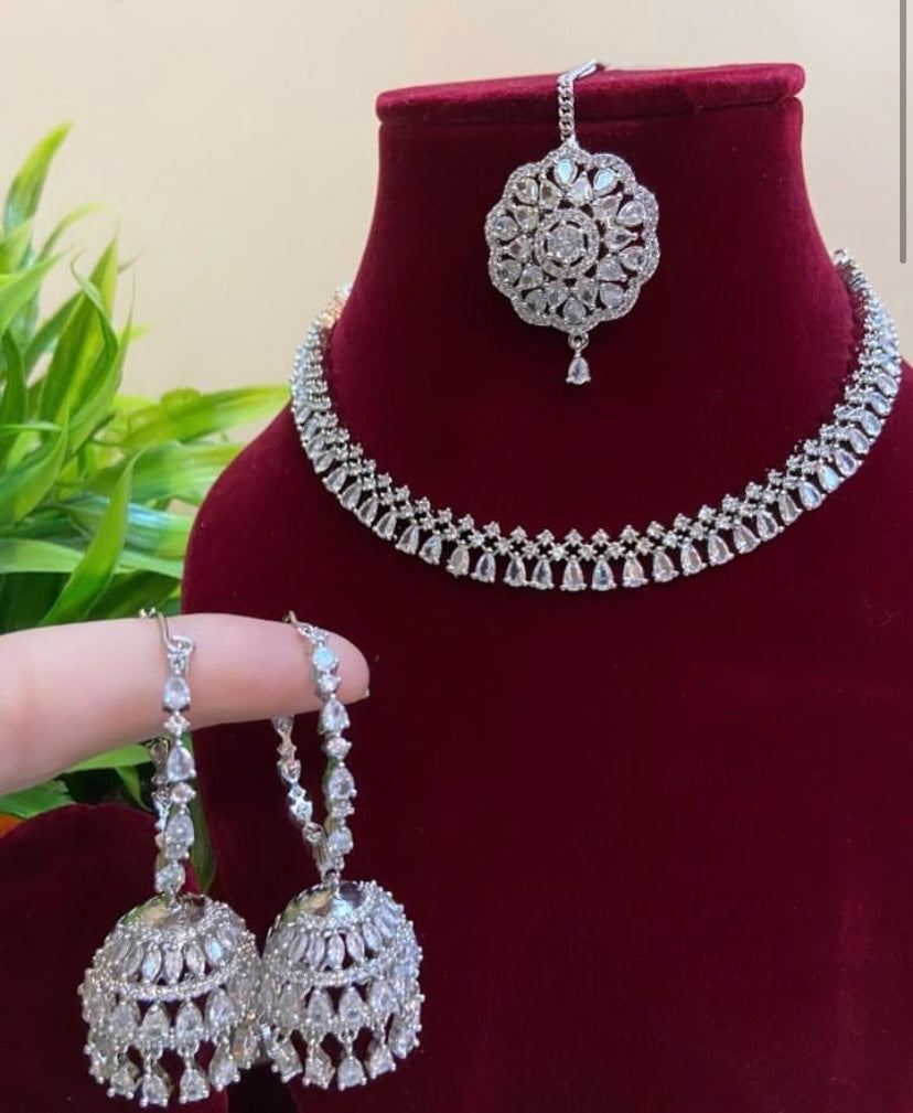 AD necklace set