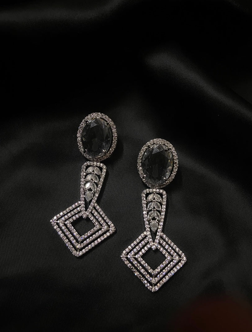 Soni AD Earrings (White)